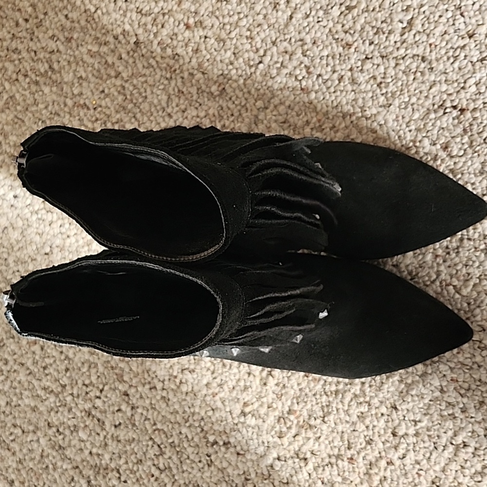 Williamrast black suede boots size 6